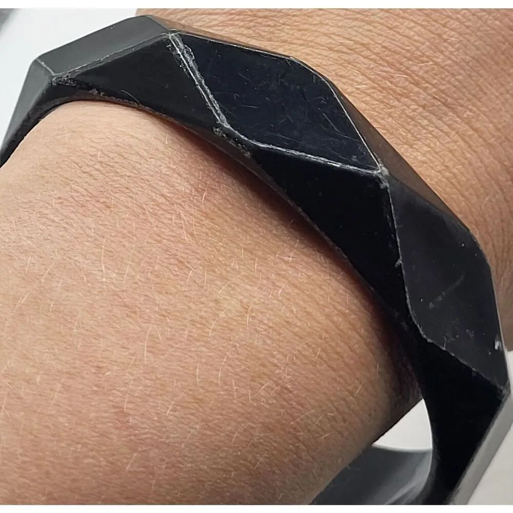 Vintage Black Acrylic Faceted Bangle Bracelet 3in Worn